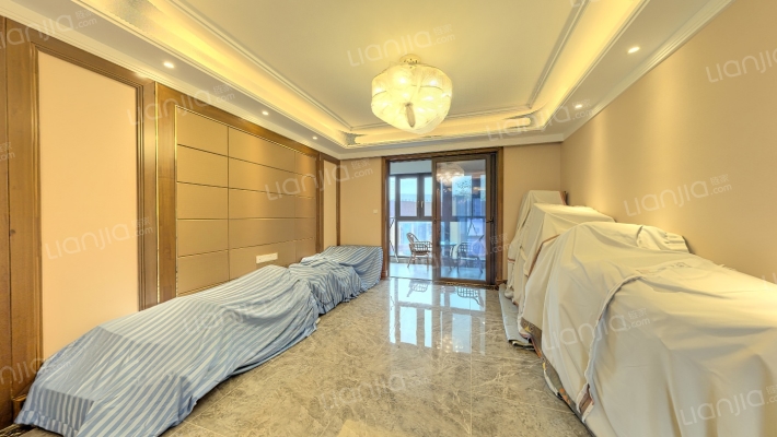 裕亚银湖城二期二手房实景图