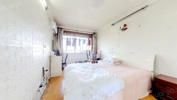 临潮大楼二手房实景图