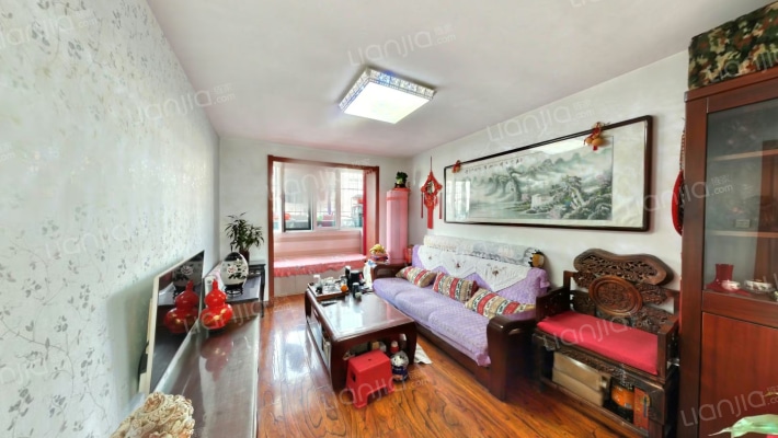 靖泰里二手房实景图