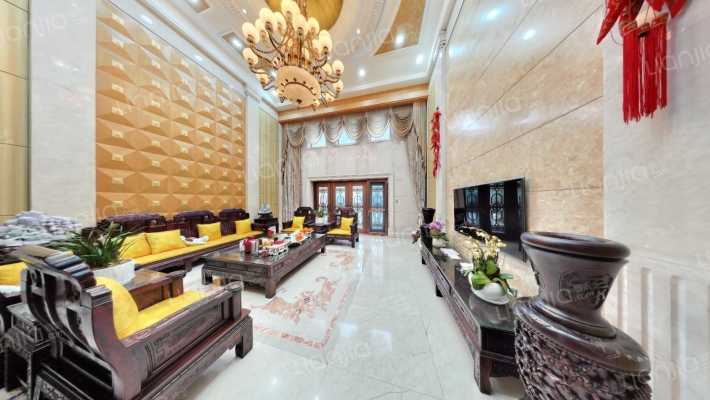 伊美豪爵华庭二手房实景图