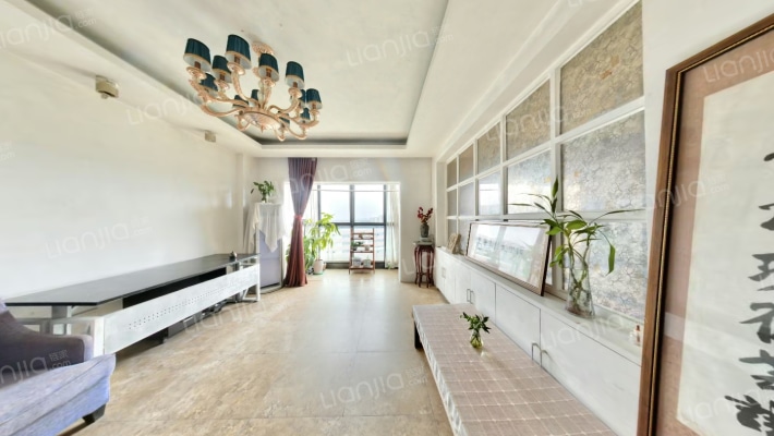 红馆二手房实景图