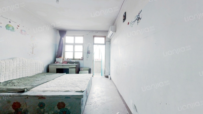 六里屯167号二手房实景图