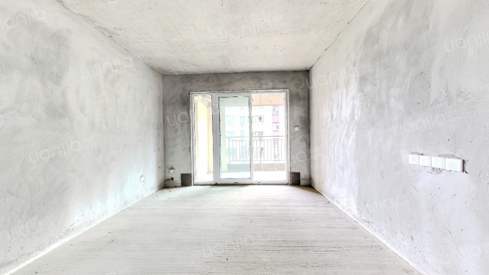 中梁华府二手房实景图