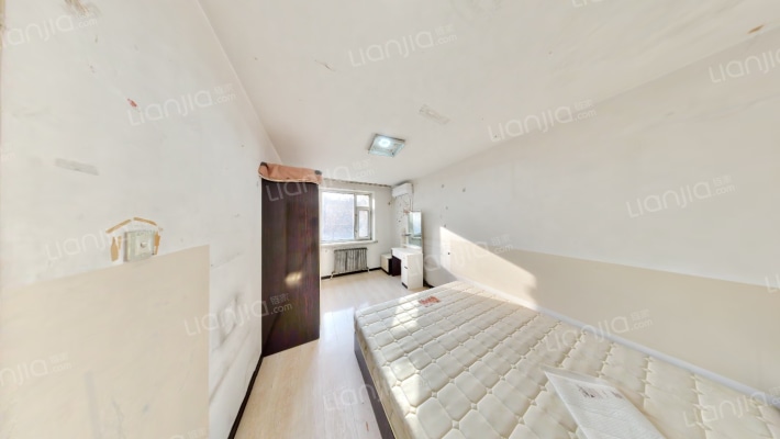 卫星花园二手房实景图