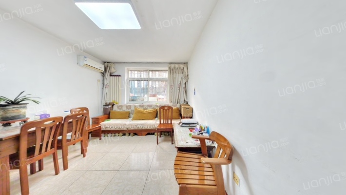 武警水电一支队家属院二手房实景图