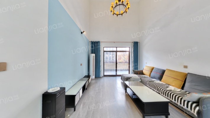 泊郡华庭二手房实景图