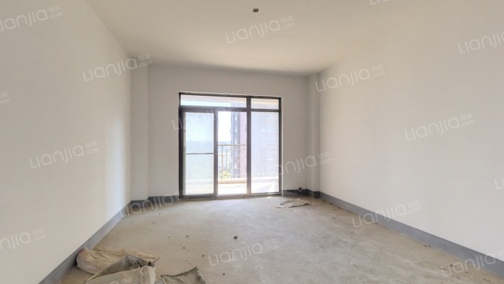 泰跃金河二手房实景图