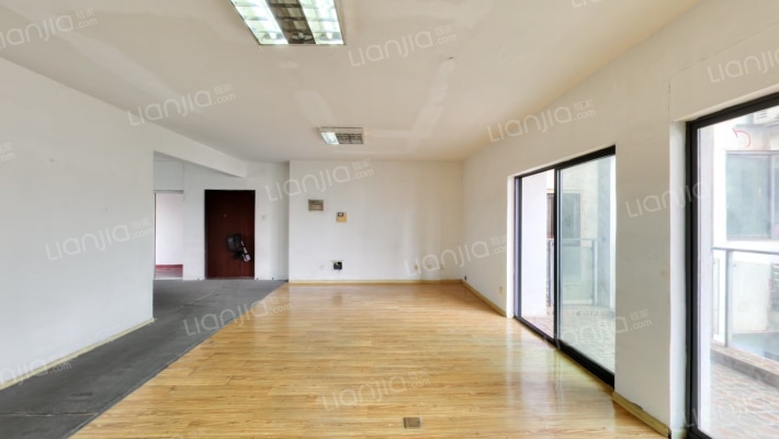 融科三万英尺二手房实景图