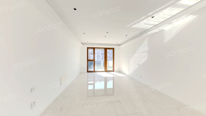 伟峰东域掬月府二手房实景图