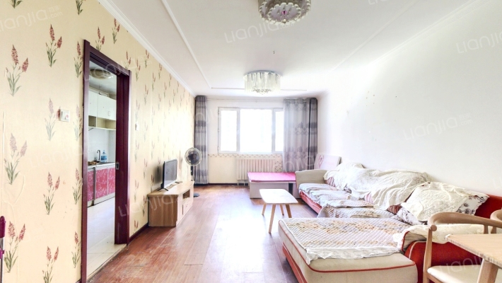 理想城南北通透两居，中间楼层，出行方便，位置好-客厅