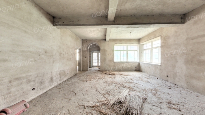 靓马庄园北区二手房实景图