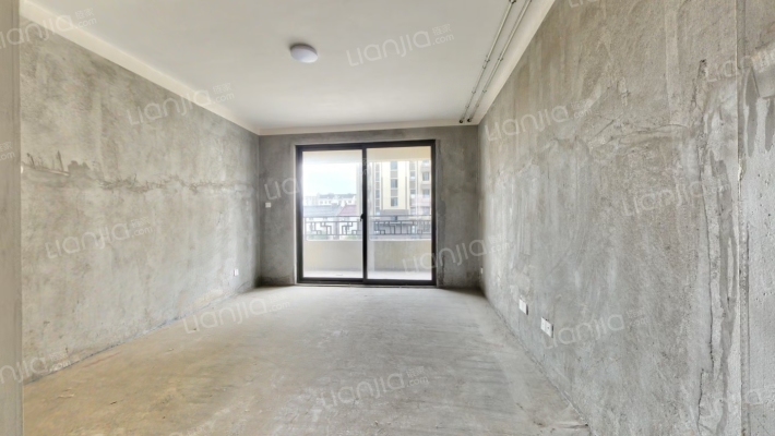 新秀华庭二手房实景图