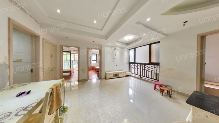 康桥溪岸花园二手房实景图