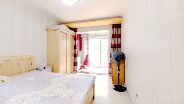 湖畔雅居一期二手房实景图