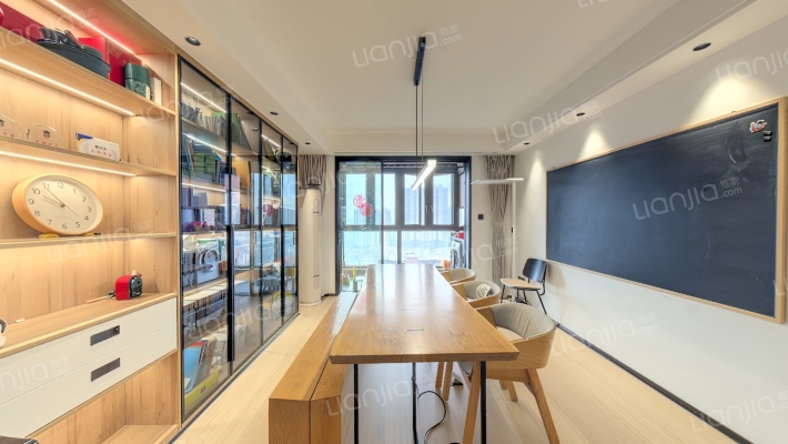 满庭春MOMA二手房实景图