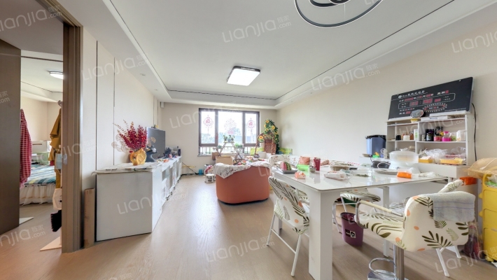 西山上品湾MOMA二手房实景图