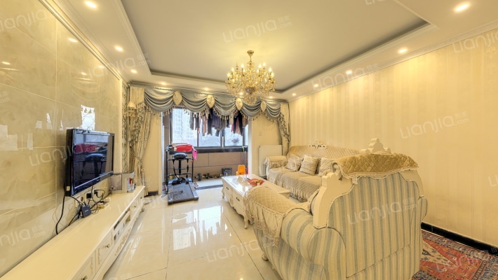 卧龙丽景湾三期二手房实景图