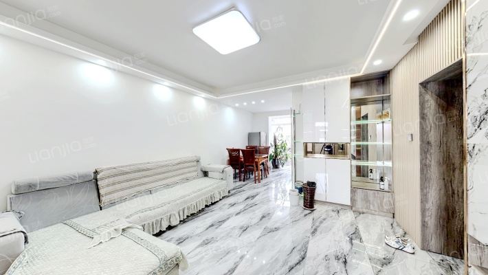 湖畔社区二手房实景图