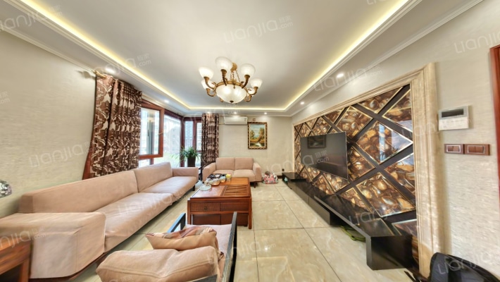 锦泰公交花苑二手房实景图