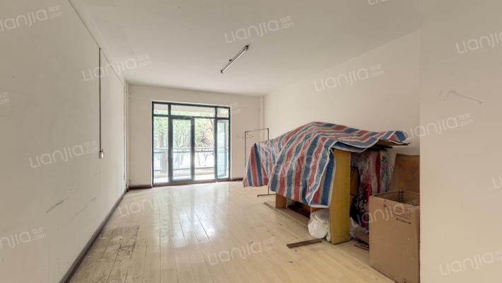 金湖家园二手房实景图