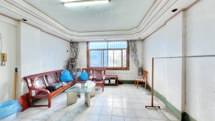 南翔路5号二手房实景图