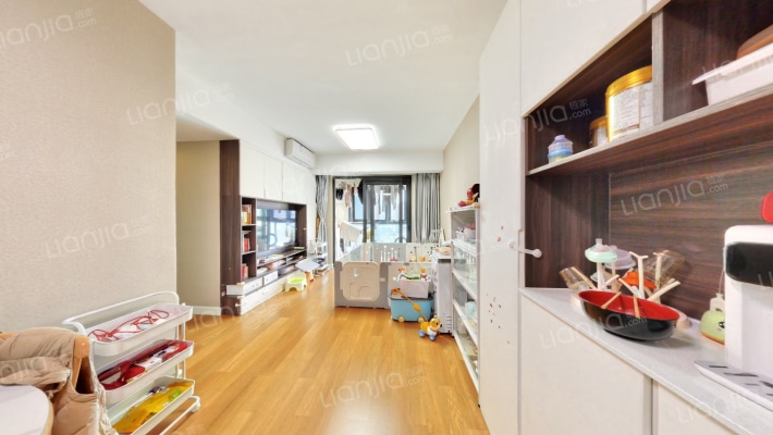 嘉誉山D区二手房实景图