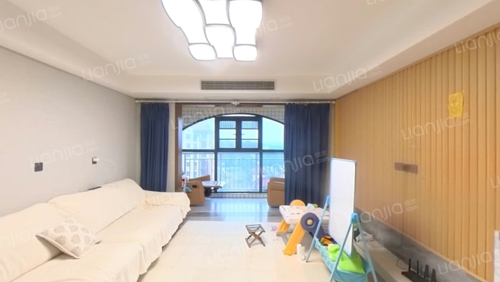 银晨国际二手房实景图