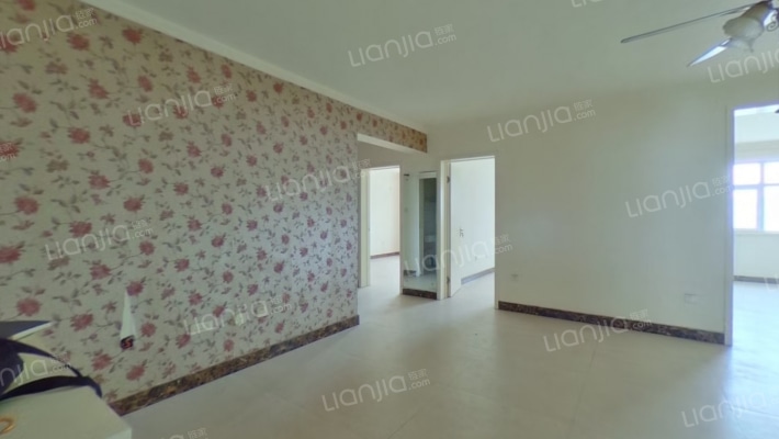 龙盘锦绣二手房实景图