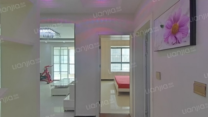 蓝钻名居二手房实景图