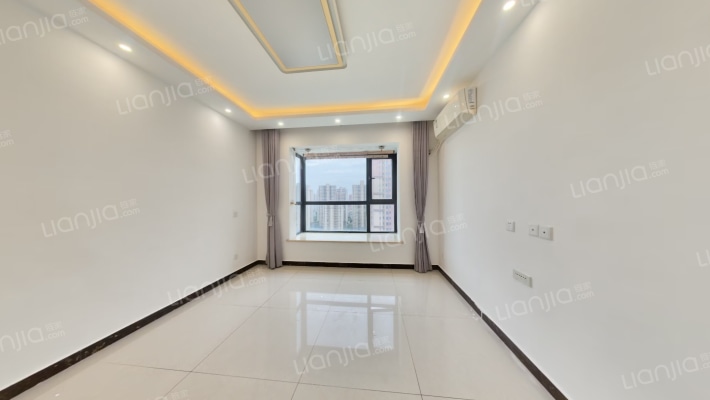 九龙国际二手房实景图