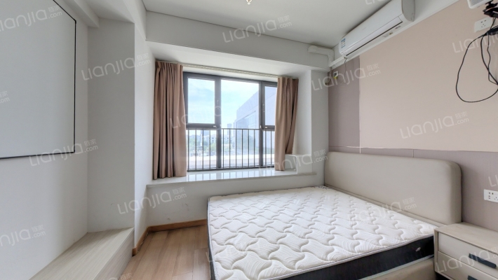 江畔都会上城公寓二手房实景图