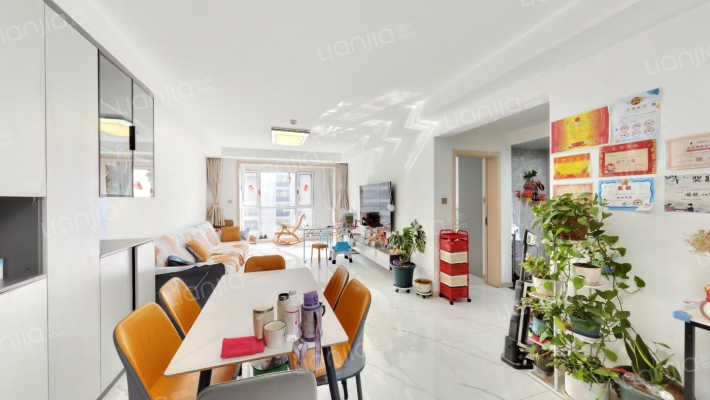 兴宇凤栖台二手房实景图