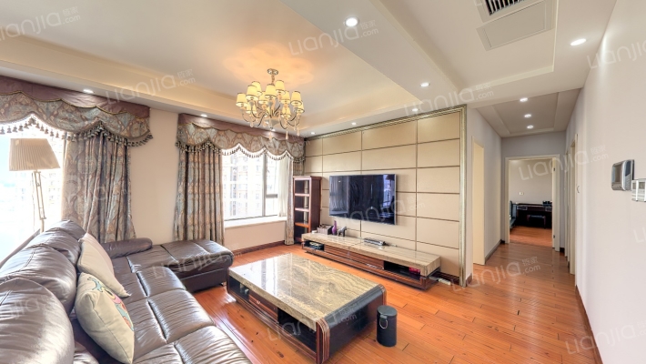 南钻威尼斯二手房实景图