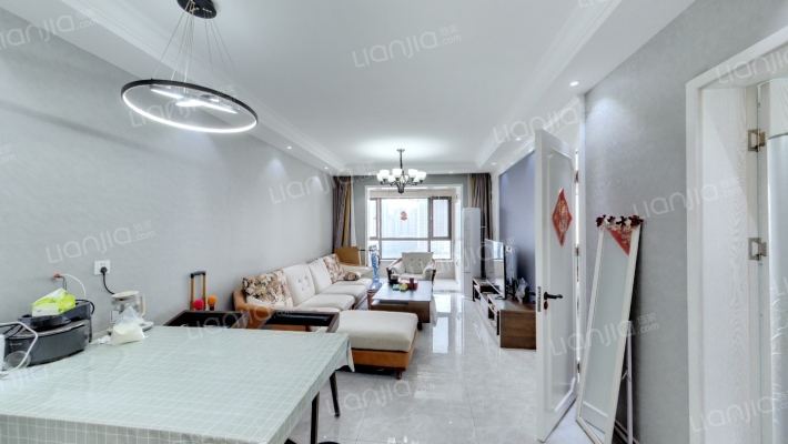 绿地滨湖国际城七区二手房实景图