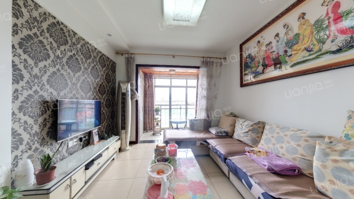 和泓四季D区二手房实景图