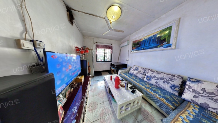 新鸿社区107号大院二手房实景图