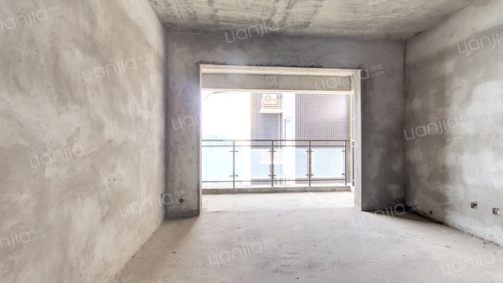 外滩金色年华二手房实景图