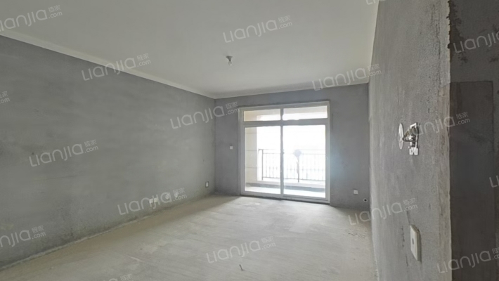 兴忠悦龙台二手房实景图