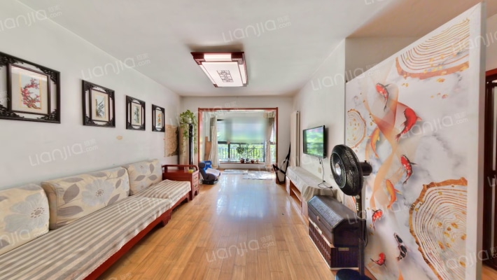 名士豪庭2区二手房实景图