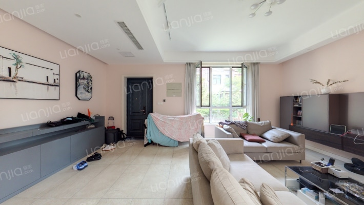 依水和墅二手房实景图