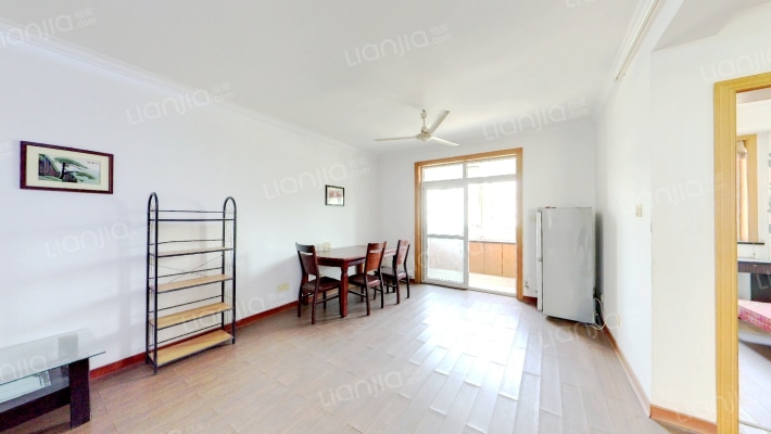 嘉洲阳光花园二手房实景图