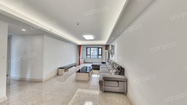 万科翡翠山语二手房实景图