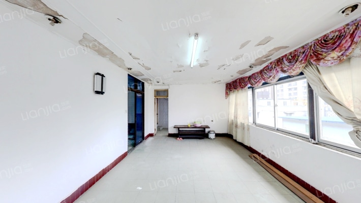 沙坡路23号二手房实景图