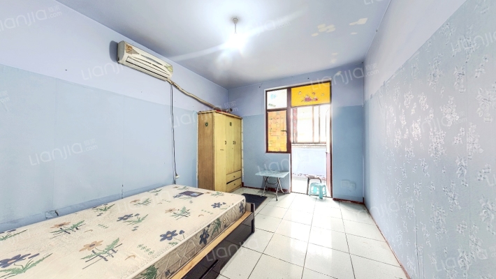 五世同堂街72号二手房实景图