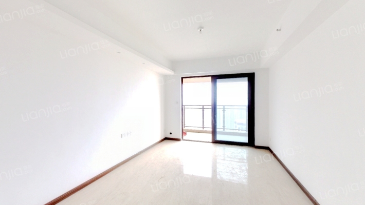 越秀逸府二手房实景图