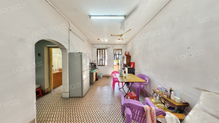 卫国路二手房实景图