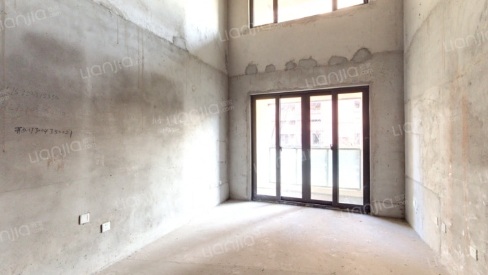 宝地花语墅二手房实景图