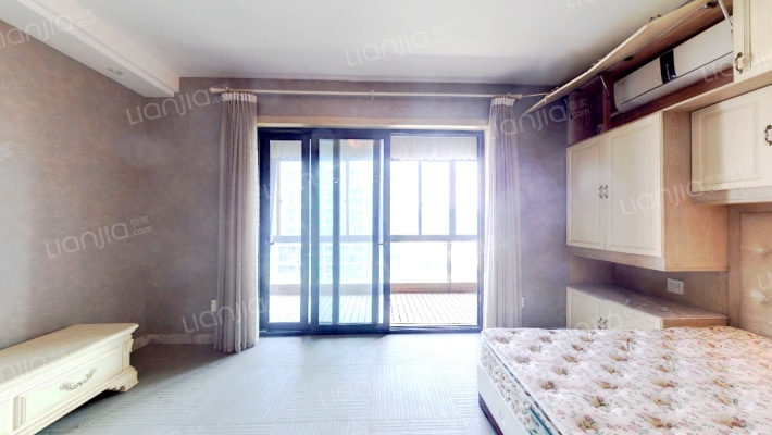 朗郡庭园二手房实景图