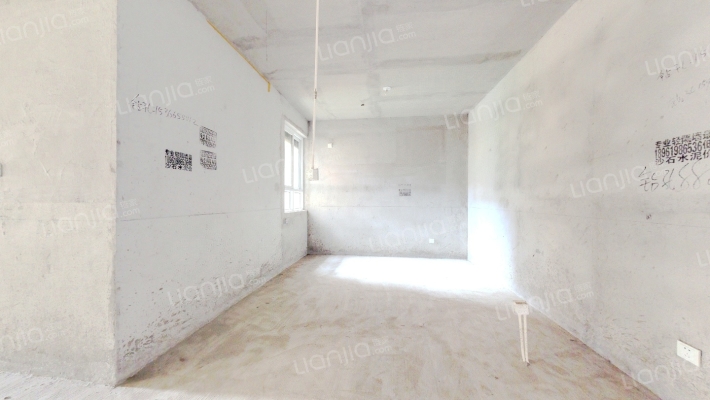 在水一方东区二手房实景图