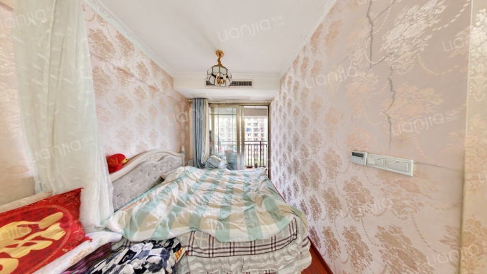 里面二手房实景图